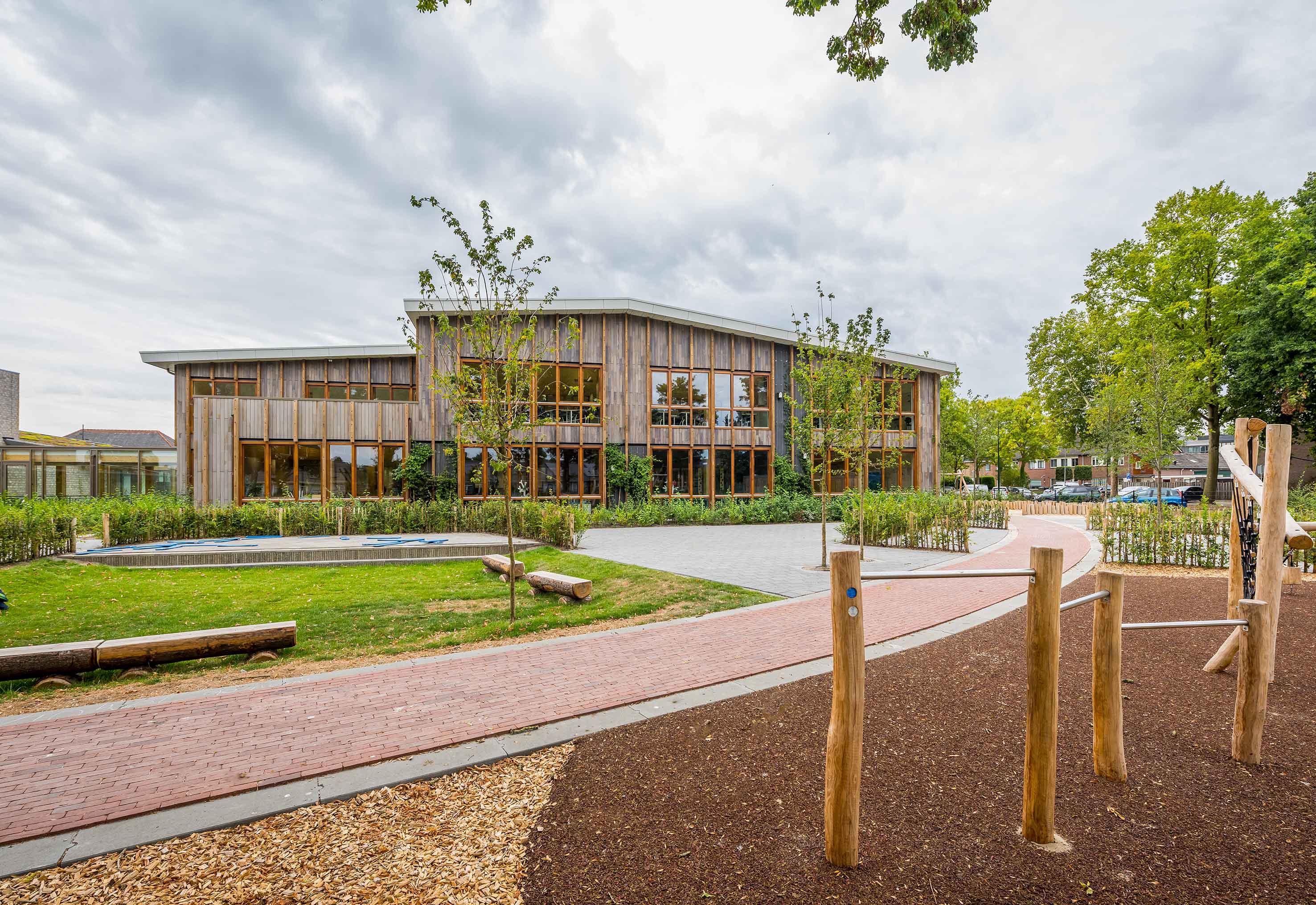 4913 Ton de Bruin (1)