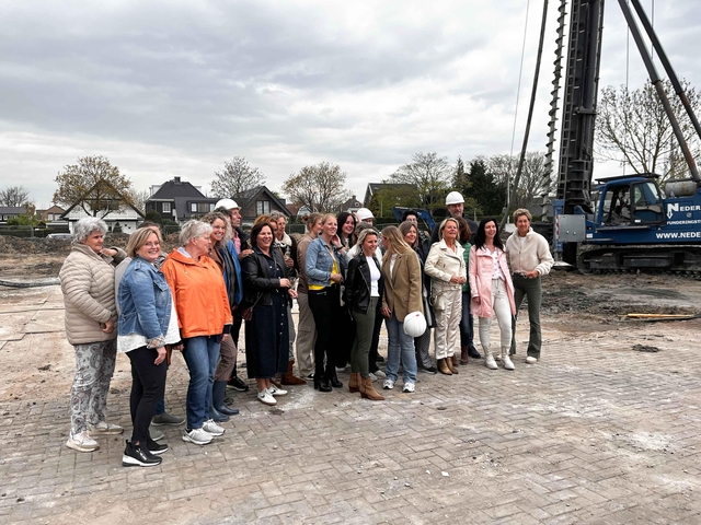 4543 eerste paal