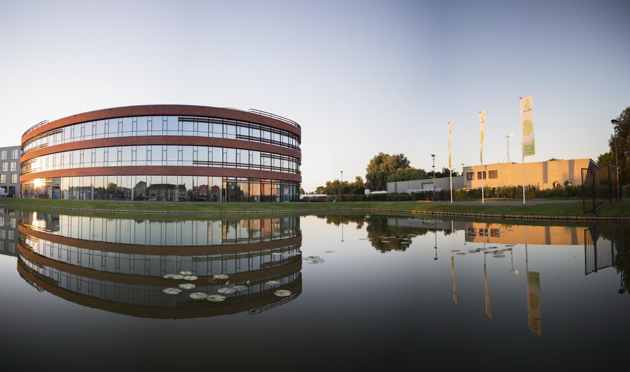 RZNL130802_001_HeadQuarters_resize